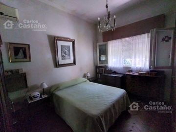 Casa Racionalista 3 Amb. con Fondo de 8,66x20m