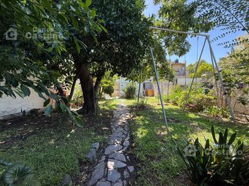 Casa Racionalista 3 Amb. con Fondo de 8,66x20m
