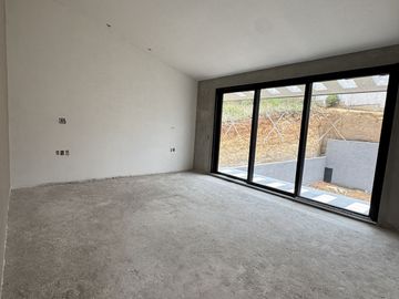 Venta de Residencia en Rancho San Juan – Zona Esmeralda