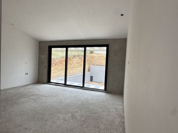 Venta de Residencia en Rancho San Juan – Zona Esmeralda
