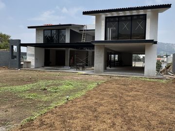 Venta de Residencia en Rancho San Juan – Zona Esmeralda