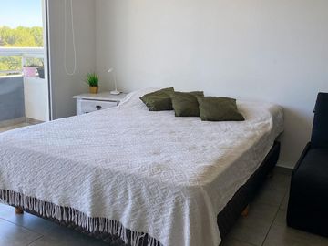 Moderno monoambiente con vista al mar en Punta Mogotes