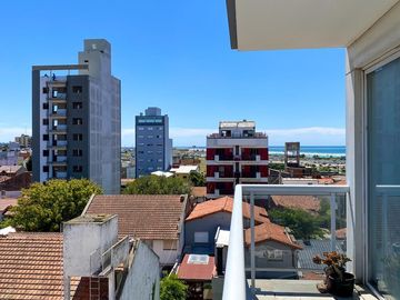 Moderno monoambiente con vista al mar en Punta Mogotes