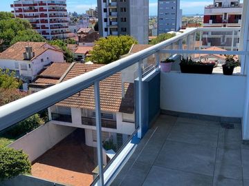 Moderno monoambiente con vista al mar en Punta Mogotes