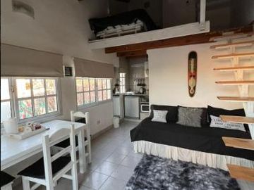 Casa en  Venta con piscina, mas dpto, mas local comercial.