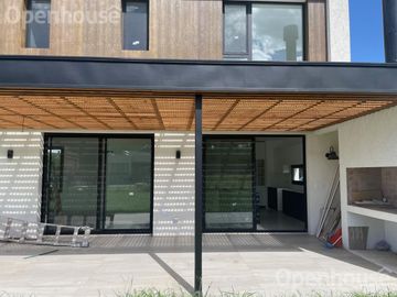 MAGNIFICA CASA EN EL BARRIO DE SANTO TOMÁS 5 AMBIENTES