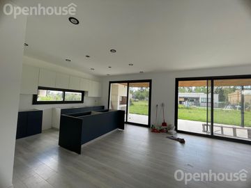 MAGNIFICA CASA EN EL BARRIO DE SANTO TOMÁS 5 AMBIENTES