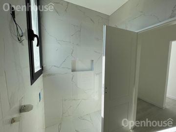 MAGNIFICA CASA EN EL BARRIO DE SANTO TOMÁS 5 AMBIENTES