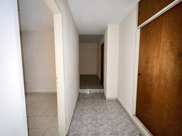 Venta Departamento dos dormitorios con patio. Pichincha - Rosario.