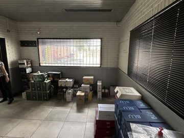 Depósito en El Talar