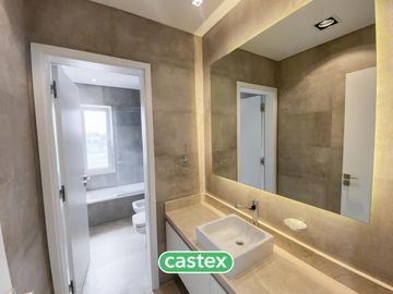 Casa en venta en Terralagos, Canning