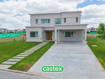 Casa en venta en Terralagos, Canning