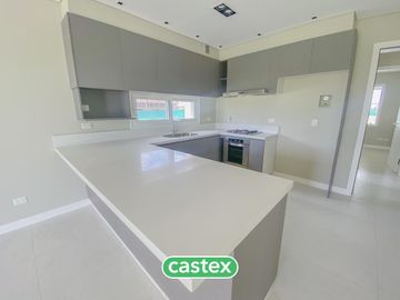 Casa en venta en Terralagos, Canning