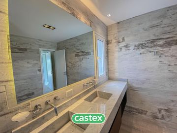 Casa en venta en Terralagos, Canning