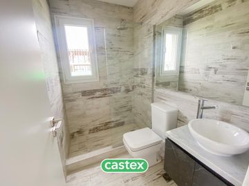 Casa en venta en Terralagos, Canning