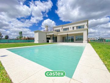Casa en venta en Terralagos, Canning