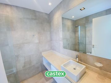 Casa en venta en Terralagos, Canning