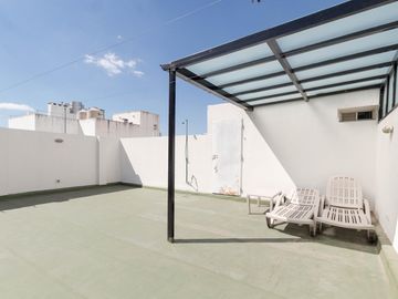 Venta  · Departamento   ·5 ambientes (duplex)  · cochera  · terraza propia   · Apto crédito