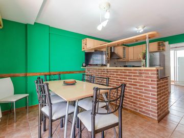 Venta  · Departamento   ·5 ambientes (duplex)  · cochera  · terraza propia   · Apto crédito
