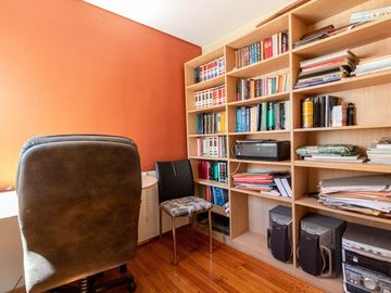 Venta  · Departamento   ·5 ambientes (duplex)  · cochera  · terraza propia   · Apto crédito