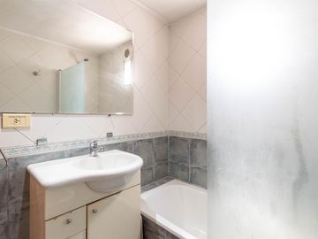Venta  · Departamento   ·5 ambientes (duplex)  · cochera  · terraza propia   · Apto crédito