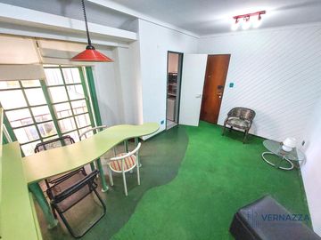 APTO CREDITO! Cómodo y luminoso 5 ambientes con vista al Parque Centenario