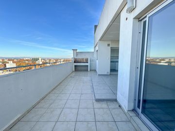 Departamento en venta en Echesortu, Rosario 1 dormitorio c/ patio y amenities.