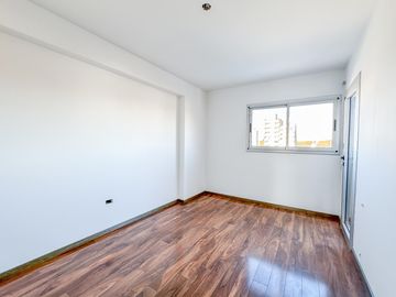 Departamento en venta en Echesortu, Rosario 1 dormitorio c/ patio y amenities.