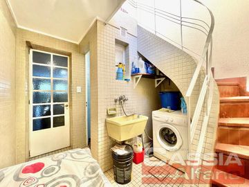 CHALET IMPECABLE ESTADO, 4 AMBIENTES, GARAGE, TERRAZA, GIMNASIO, SUP CUB. 152m2
