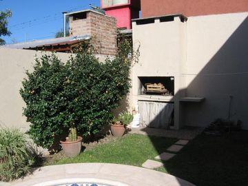 Casa en  VENTA EN ARGUELLO A METROS DE RECTA ZONA COLEGIOS