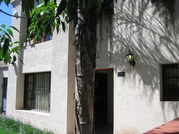 Casa en  VENTA EN ARGUELLO A METROS DE RECTA ZONA COLEGIOS