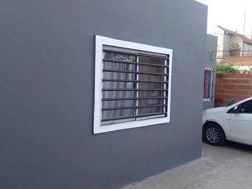 Casa en venta - 3 Dormitorios 1 Baño - Cochera - 400Mts2 - Claypole