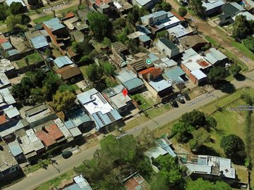 Casa en venta - 3 Dormitorios 1 Baño - Cochera - 400Mts2 - Claypole