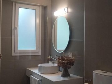 Casa en venta - 3 Dormitorios 3 Baños - Cochera - 1.100Mts2 - Campana