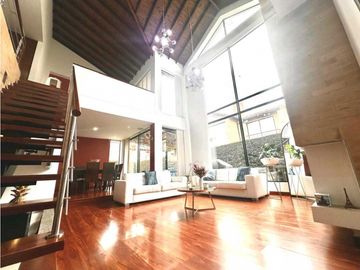 Hermosa casa en arriendo- Bosque Madero