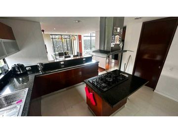 Hermosa casa en arriendo- Bosque Madero