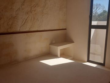 Venta de casa en el Centro remodelada de 3 Habitaciones con piscina