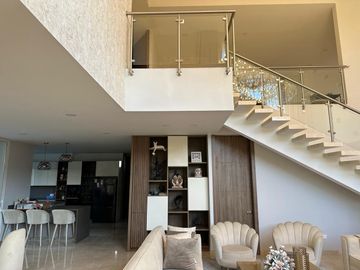 Venta De Espectacular Mansión Luxury En Prestigioso Condominio De Pance 1600 M2 De Lote.