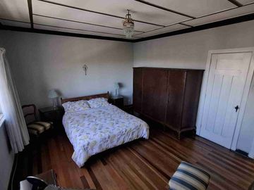 Se vende hermosa casa Playa Ancha, Av Gran Bretaña.Ew.-