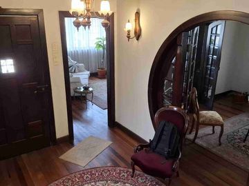 Se vende hermosa casa Playa Ancha, Av Gran Bretaña.Ew.-