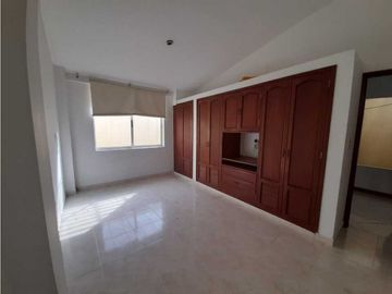 Casa de dos pisos en venta - Barrio Las Mercedes Palmira Valle