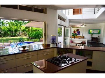 EN VENTA HERMOSA CASA EN CARTAGENA EN CONDOMINIO CON PLAYA PRIVADA