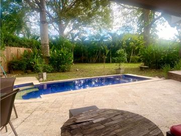 EN VENTA HERMOSA CASA EN CARTAGENA EN CONDOMINIO CON PLAYA PRIVADA