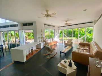 EN VENTA HERMOSA CASA EN CARTAGENA EN CONDOMINIO CON PLAYA PRIVADA