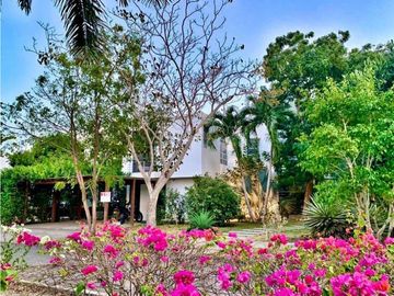 EN VENTA HERMOSA CASA EN CARTAGENA EN CONDOMINIO CON PLAYA PRIVADA