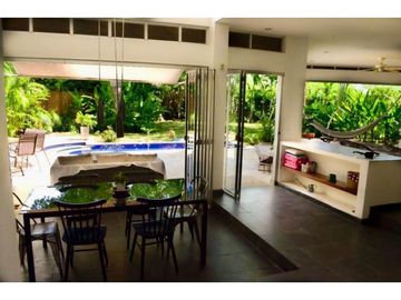 EN VENTA HERMOSA CASA EN CARTAGENA EN CONDOMINIO CON PLAYA PRIVADA