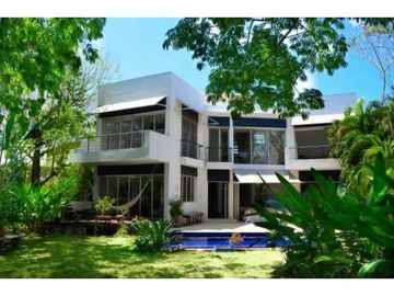 EN VENTA HERMOSA CASA EN CARTAGENA EN CONDOMINIO CON PLAYA PRIVADA