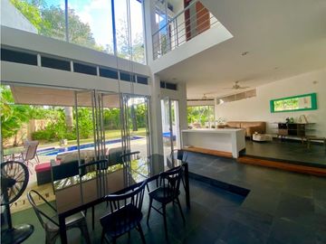 EN VENTA HERMOSA CASA EN CARTAGENA EN CONDOMINIO CON PLAYA PRIVADA