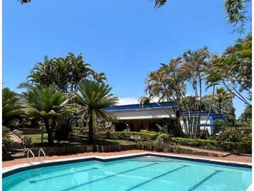 HERMOSA CASA QUINTA EN VENTA, LA MESA, CUNDINAMARCA