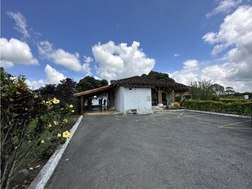Se Vende Finca Hotel Cerca Al Parque Del Café Pueblo Tapao Quindio